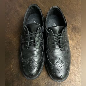 Men’s 10.5 Wide Oxford shoes